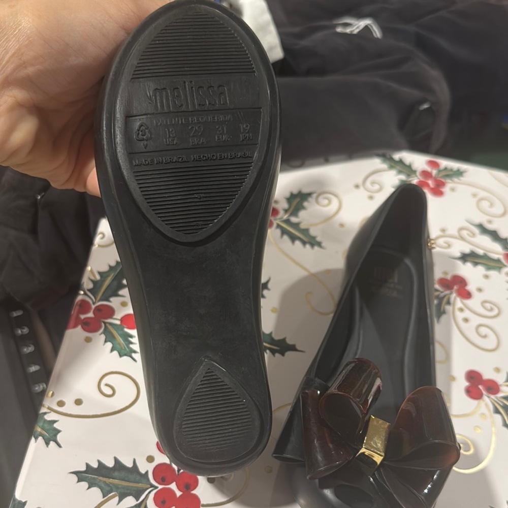 ME Makeover Essentials Women's Black Flats with Brown Bow - Picture 2 of 6